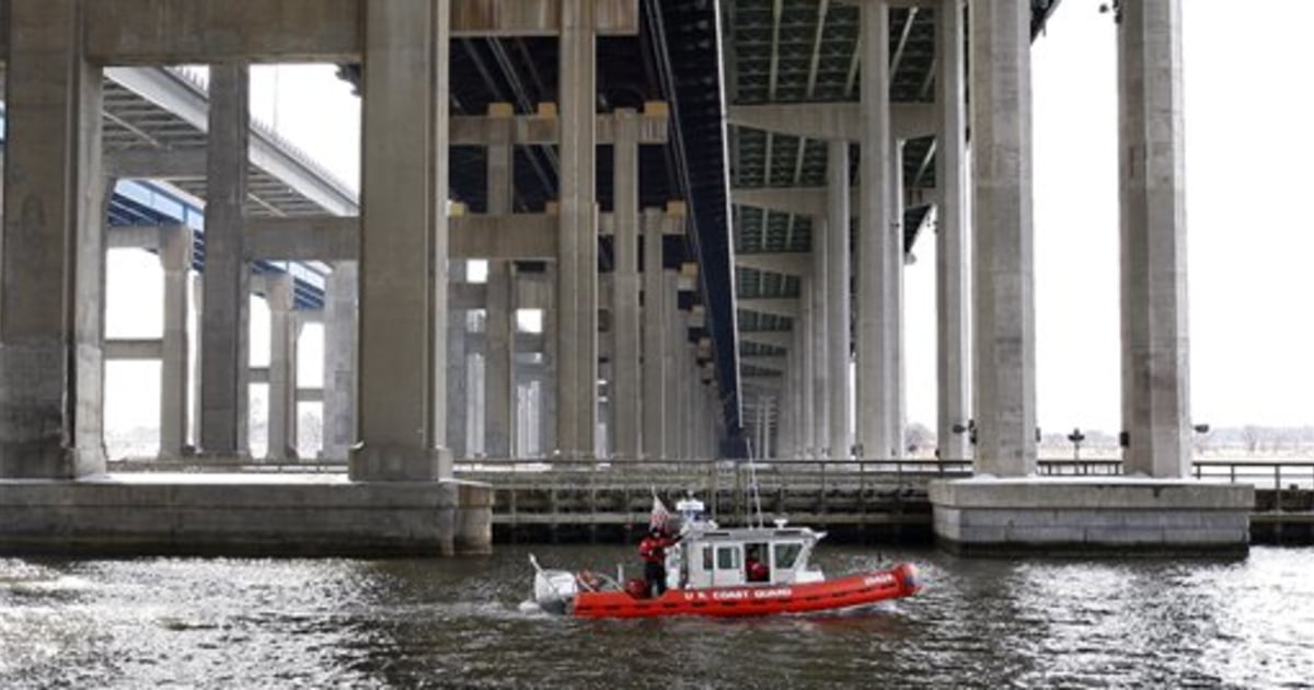 N.J. man tells police he tossed baby off bridge